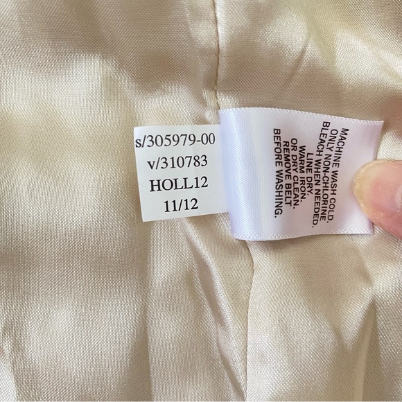 Banana Republic Women’s Off-white Trench Coat - Picture 9 of 10